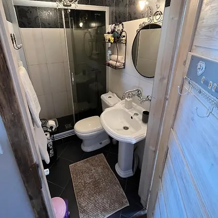 Klara ホームステイ ヤスタルニャ