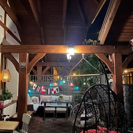 Klara ホームステイ ヤスタルニャ