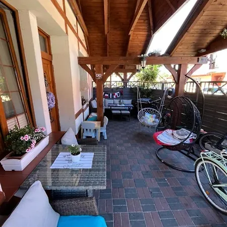 ホームステイ Klara ヤスタルニャ