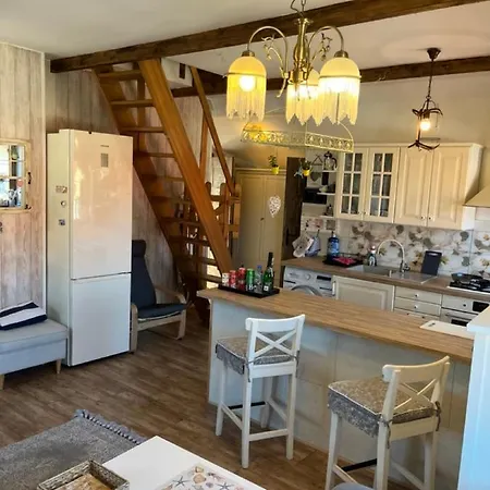 Klara יאסטארניה