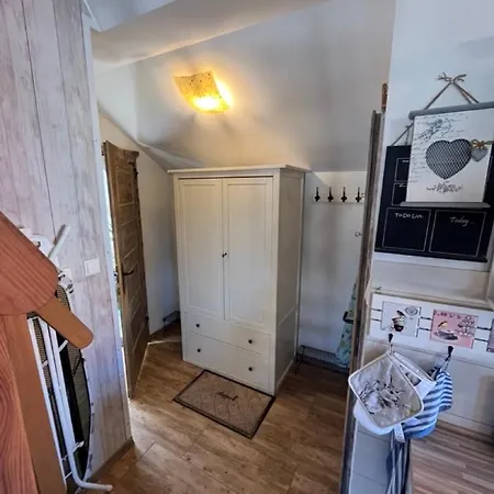 Klara ホームステイ ヤスタルニャ