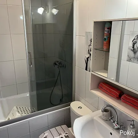 Klara ホームステイ ヤスタルニャ