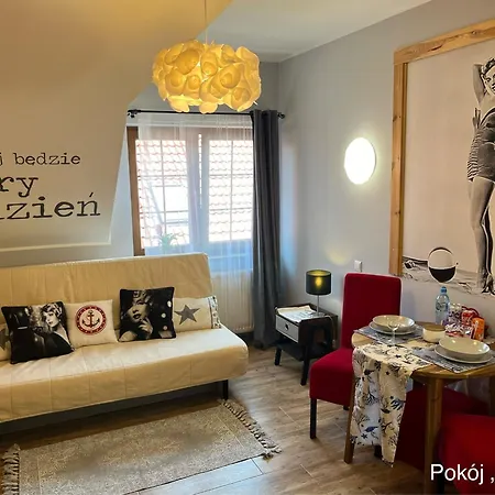 Klara ヤスタルニャ